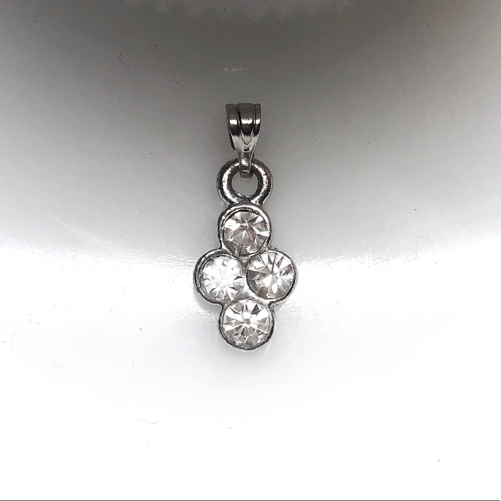 🔥4/$20 Crystal rhinestone pendant